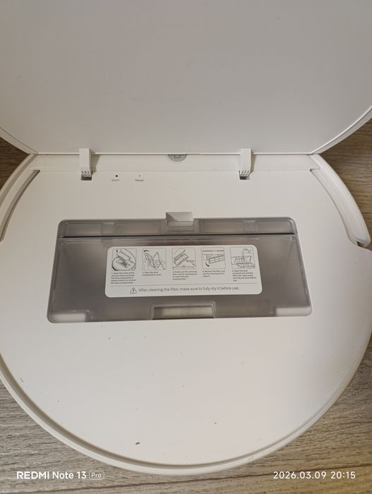 Продам робот пылесос