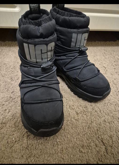 Vand Ghete UGG impermeabile si călduroase