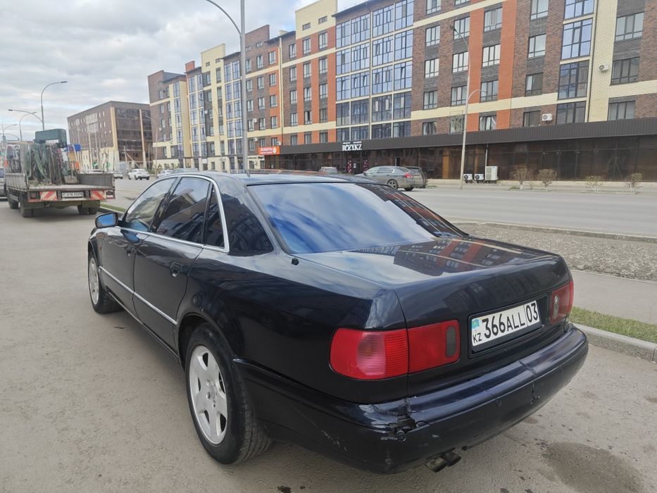 Продам Audi A8 1995г.