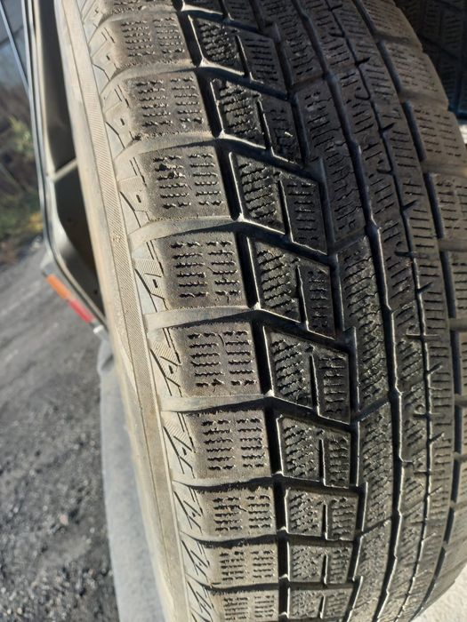 Продам шины 205/65R16