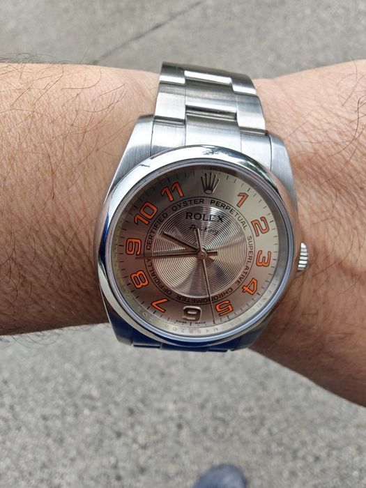 Продавам оригинален часовник rolex
