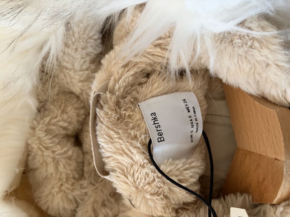 Преходно яке Bershka