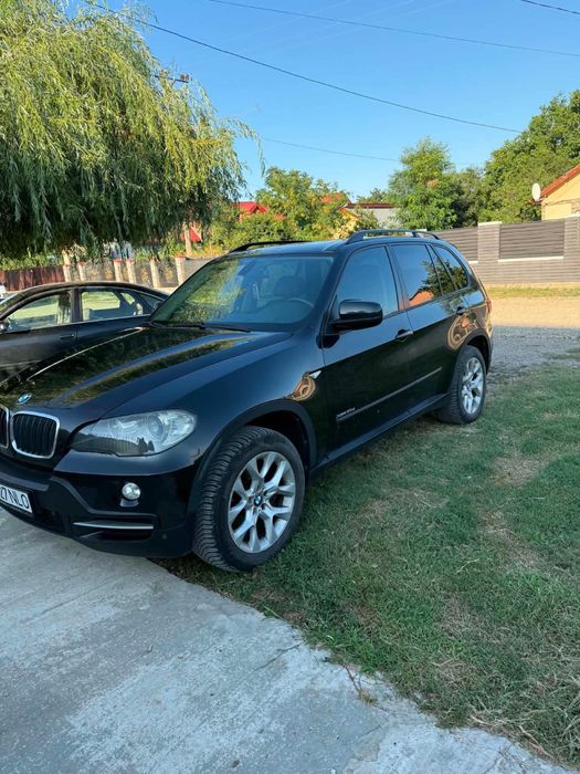 VAND/SCHIMB BMW X5 stare buna masina personala