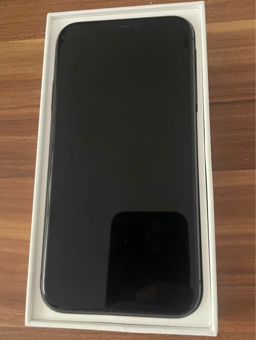 iPhone 11 Negru