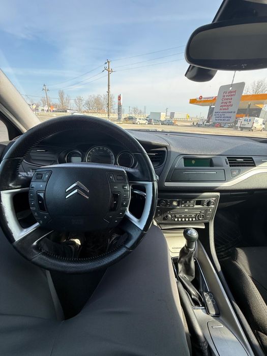 Citroen C5 an 2010 sau schimb  cu Logan