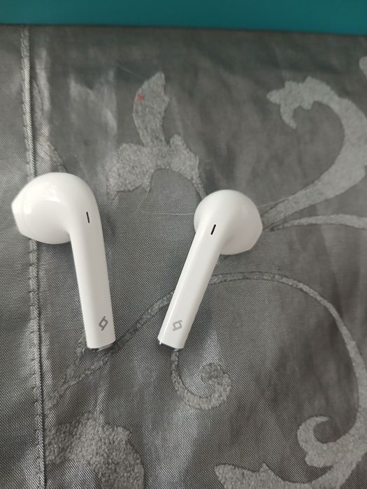 Продавам нови безжични слушалки TTEC