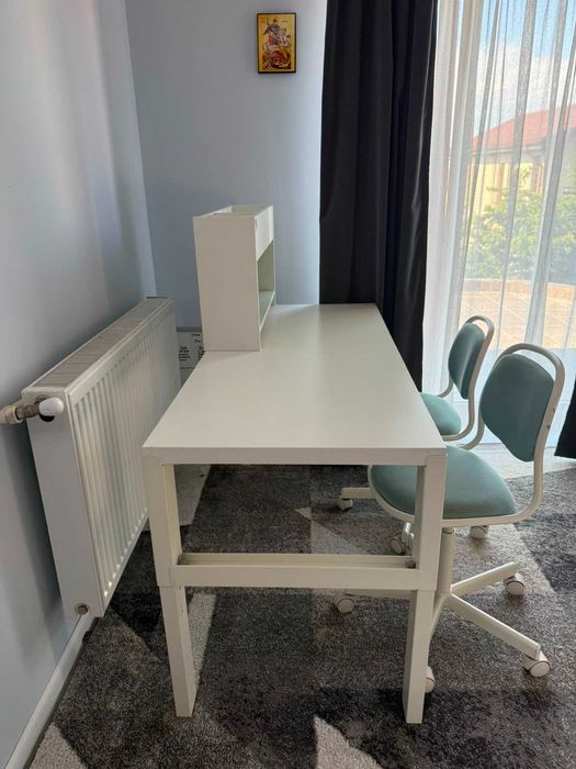 Set Birou copii reglabil IKEA cu extensie + 2 Scaune ergonomice