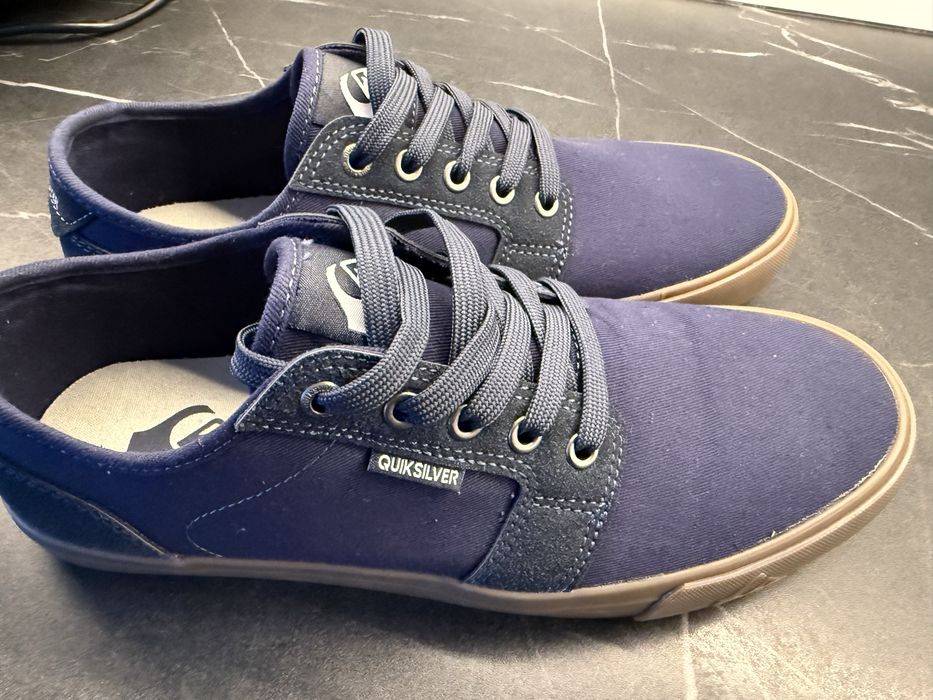 Продавам кецове Quik Silver /41 номер