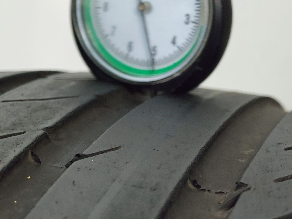 235/55R19 CONTINENTAL DOT23&20