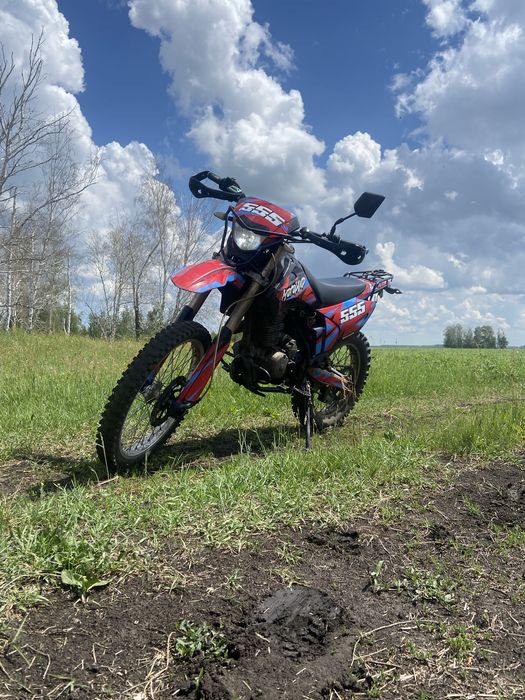 Эндуро 250 кубов ..