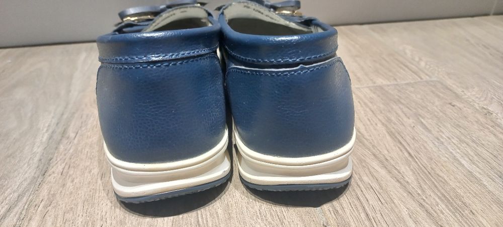 Обувь 2 пары, цена за две