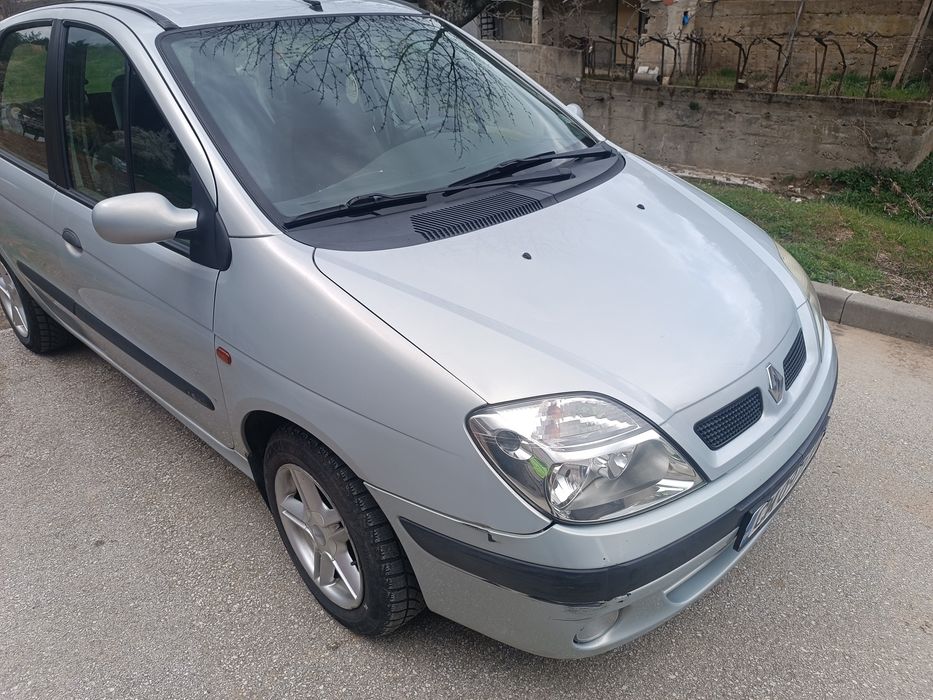 Продавам Renault Scenic Megan II
