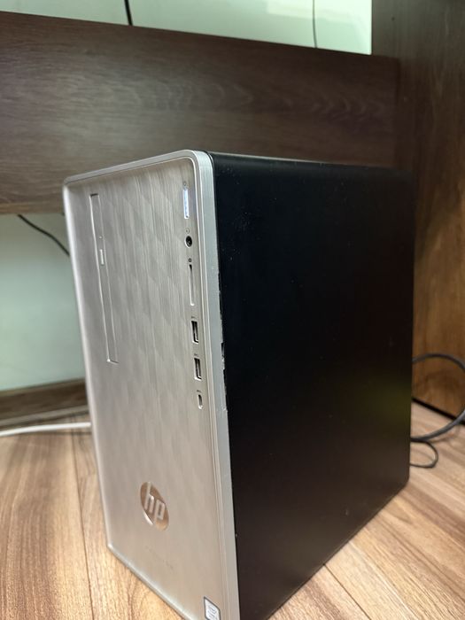 Sistem Desktop Gaming HP Pavilion