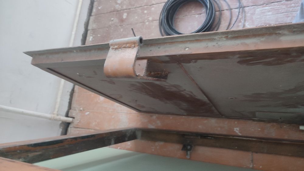 Металичиская входная дверь