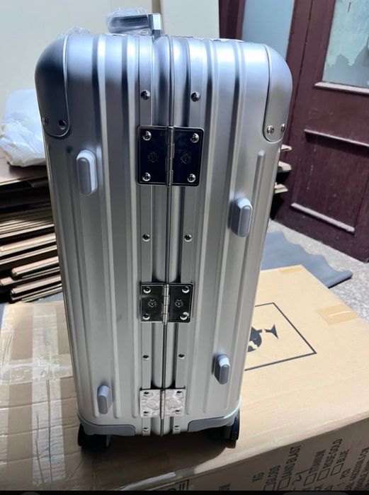 Оригинален куфар Rimowa