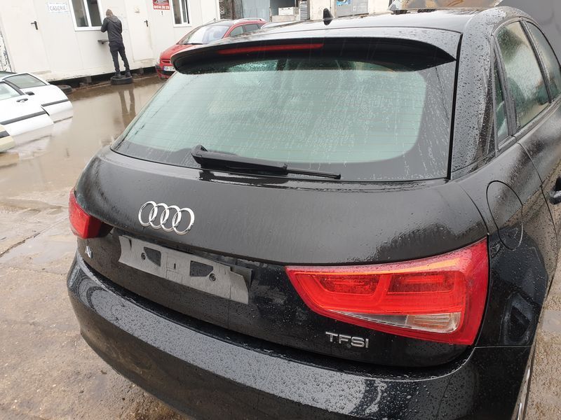 Hayon Haion Portbagaj Dezechipat cu Luneta Geam Sticla Audi A1 2010 - 2018 Culoare LY9B