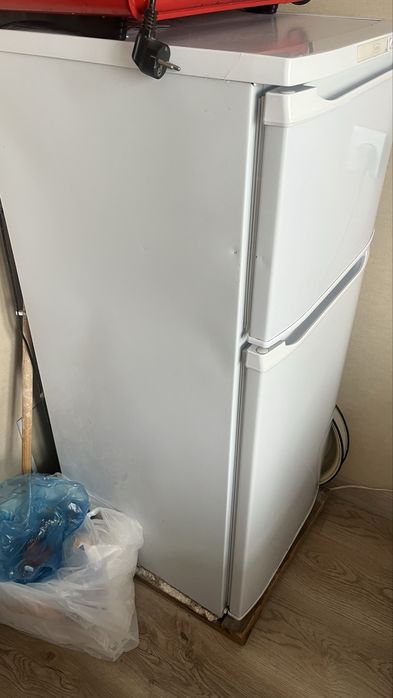 холодильник бирюса 1,2 м