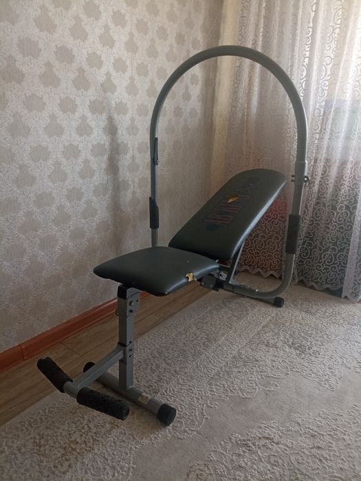 Тренажёр для спины и пресса