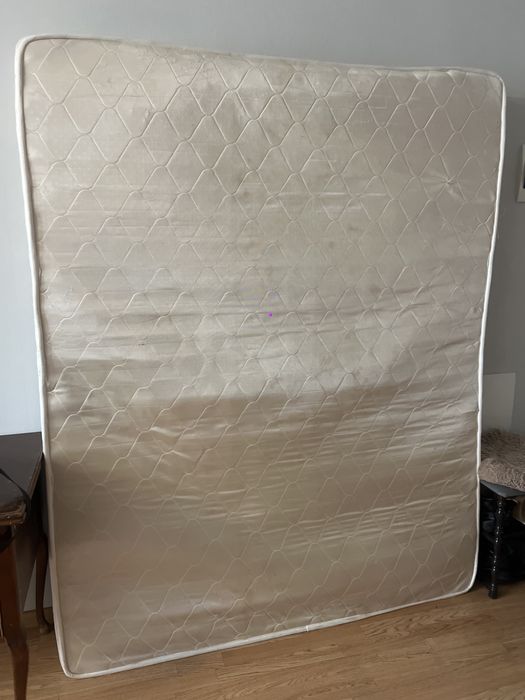 Отдам даром Матрас