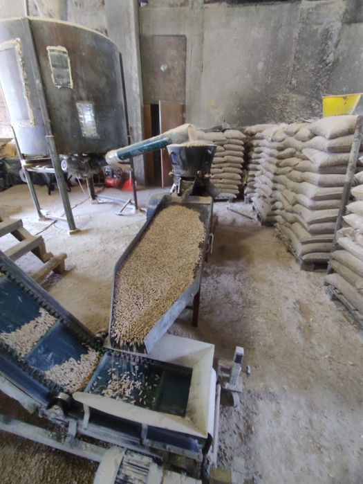 Vand linie completa peleti + diferite accesorii!!