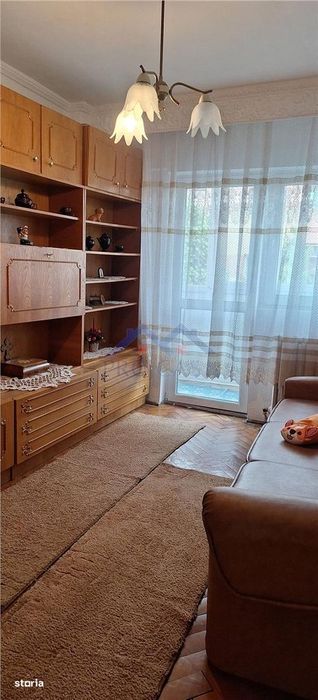 Apartament 3 camere, Cetate, et.3, 2 bai, 2 balcoane