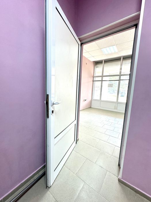 Дава се под наем Магазин в Русе, Алеи Възраждане - 28 кв.м за 255 € - Снимка #2