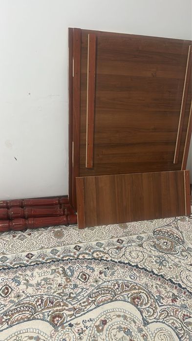 Гостевой стол для гостей