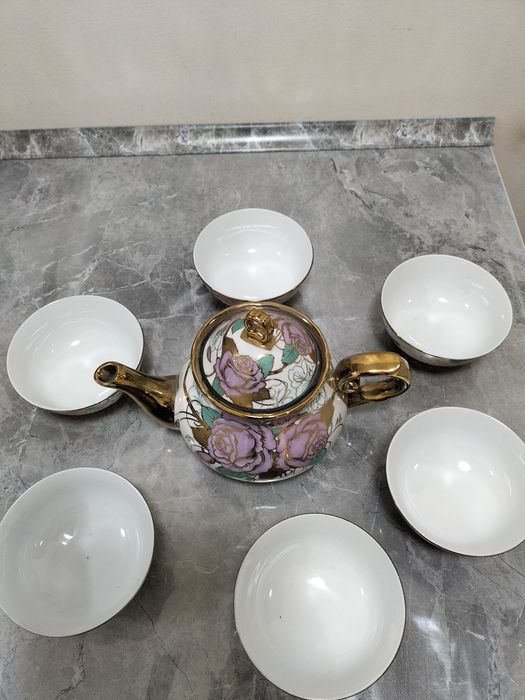 Продам чайный сервиз.