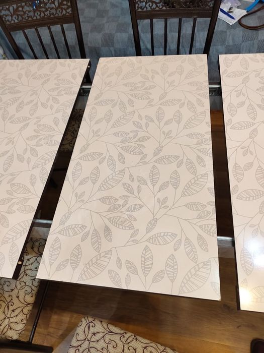 Кухонный стол со стульями