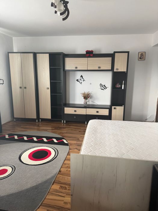 Inchiriez garsoniera zona Gara