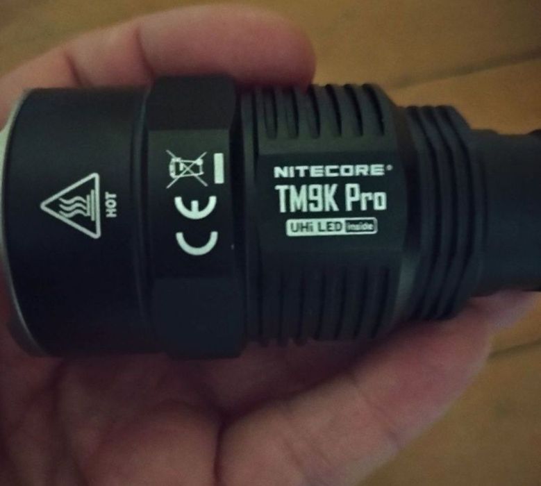 Lanterna Nitecore TM9K pro