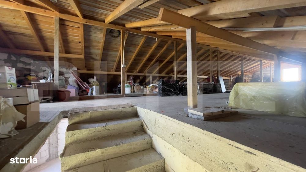 Casa P+1+M, 258 mp, teren 2.000 mp, zona Crucisoara