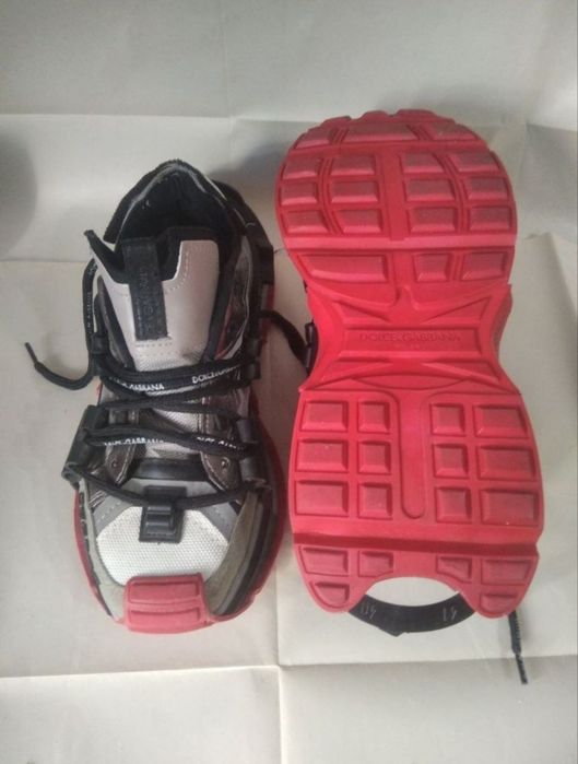 Продаются кроссовки