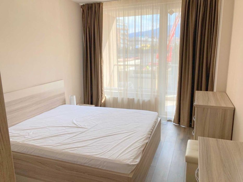 Тристаен апартамент -Кръстова вада