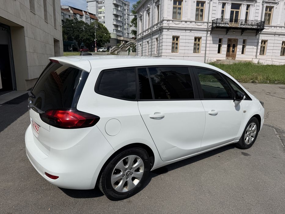 Opel Zafira 2018