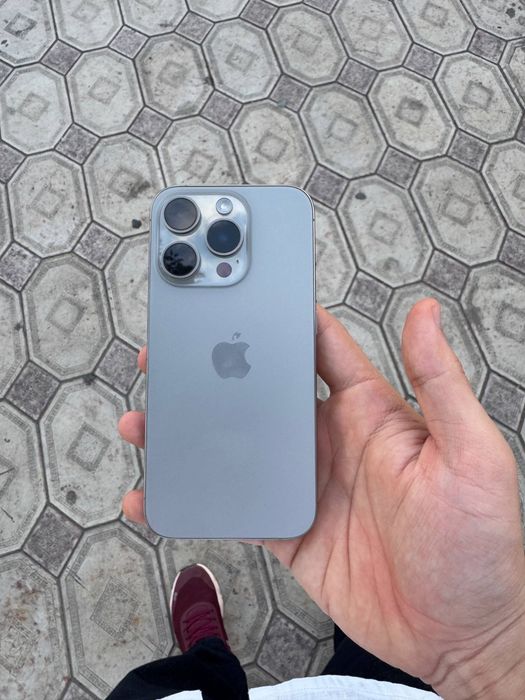 iPhone 15 pro в отличном состоянии