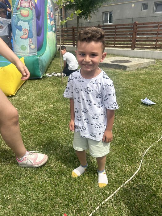 Servicii babysitting copii la domiciliul meu