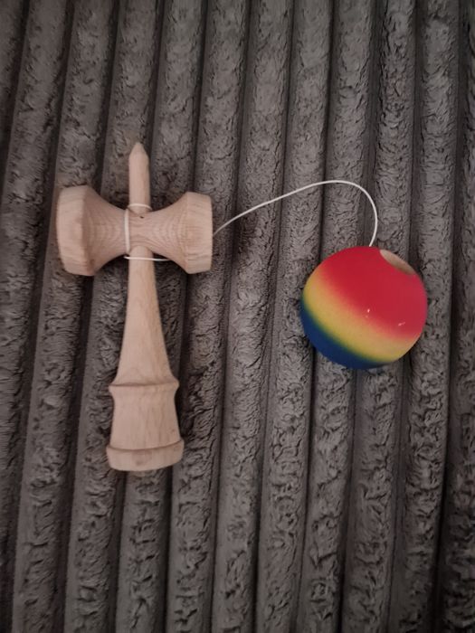 Kendama cu tricolorul româniei