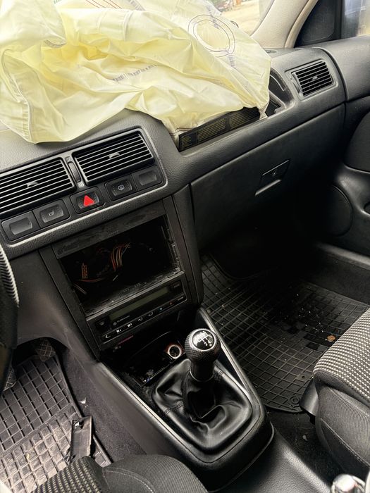 VW Golf 4 1.6 16V на части