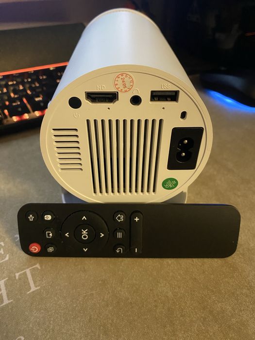 Продам  проектор.