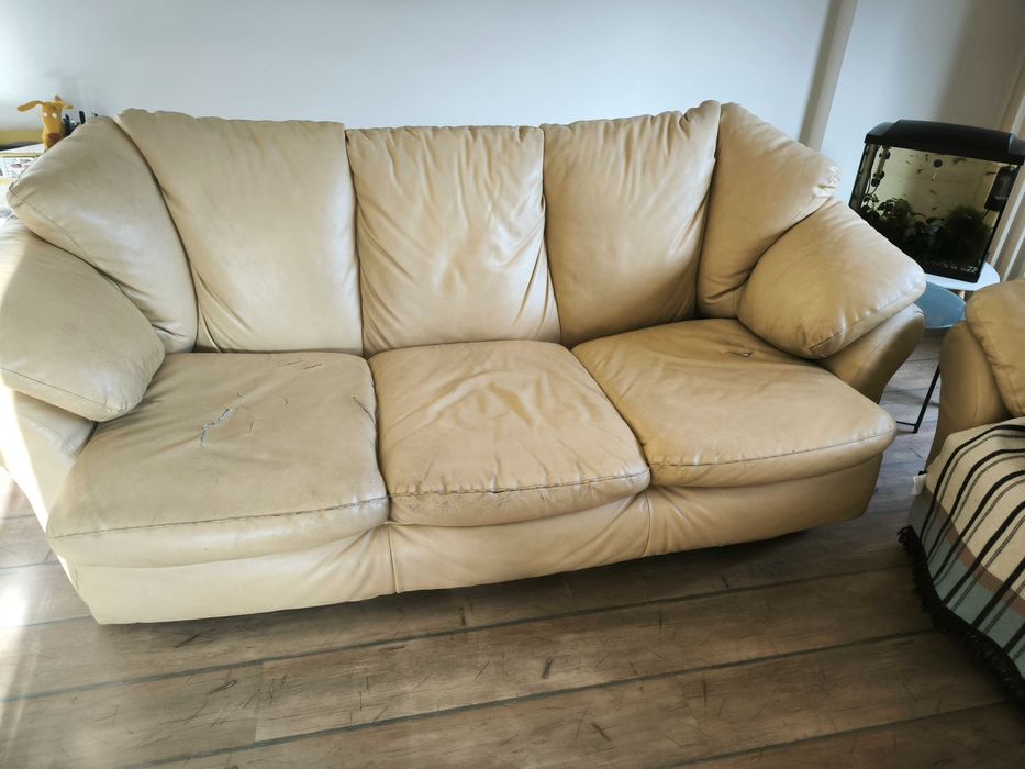 Два дивана. Кожена холова гарнитура