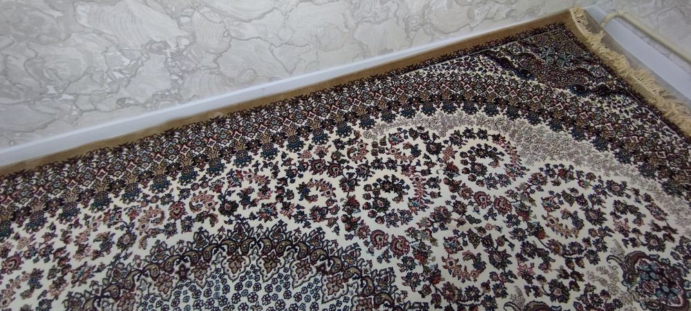 Продается ковер, гилам