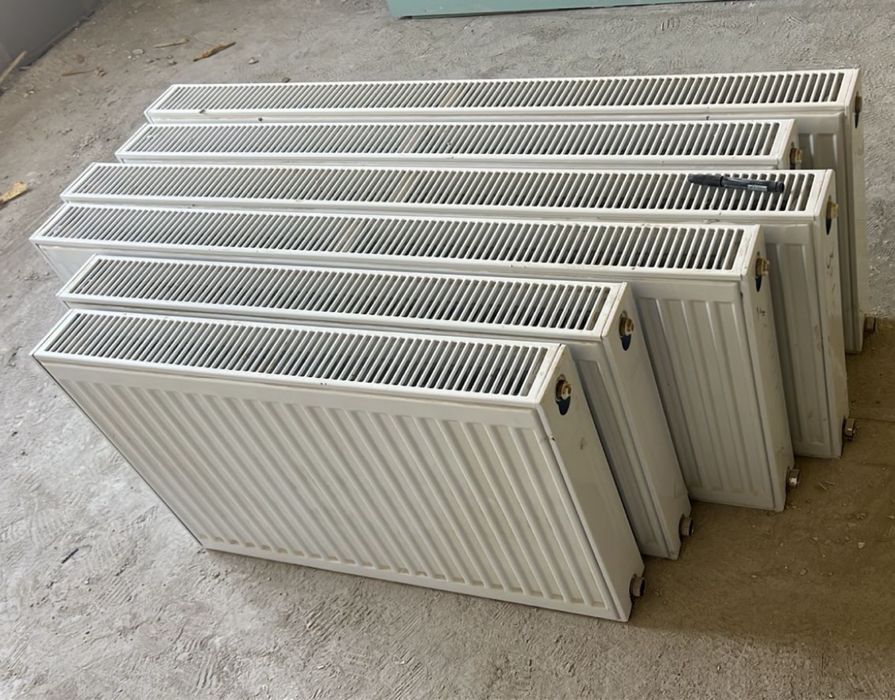 Радиатор панельный SOLE б/у