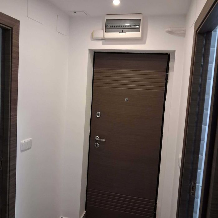 Inchiriez apartament