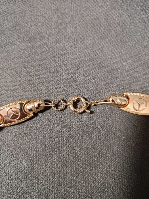 Ланец "Mercedes"