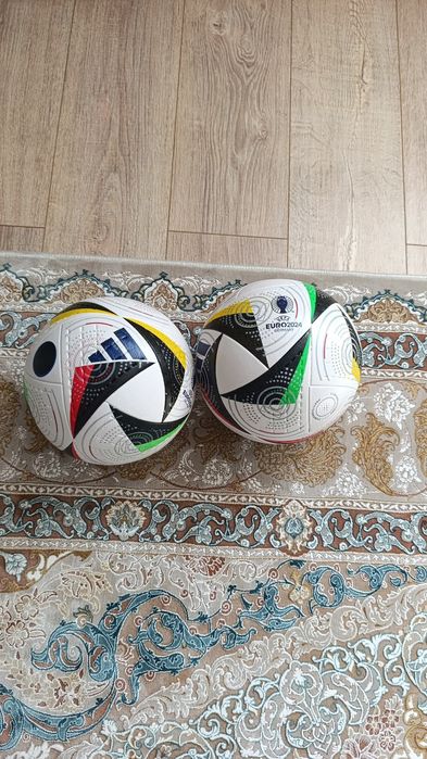 Продам футбольные мячи