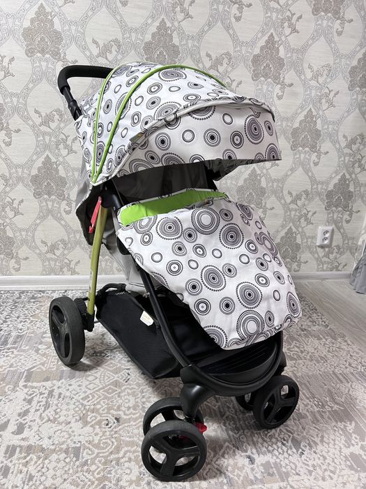 Продам коляску почти новая