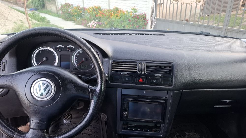 Volkswagen  Bora 1.9 tdi Axr