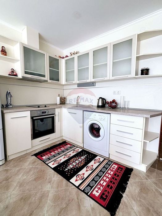 Дава се под наем Тристаен апартамент в к.к. Златни пясъци - 70 кв.м за 600 € - Снимка #2