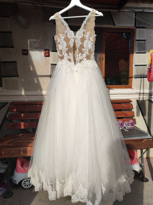 Vând rochie de mireasă